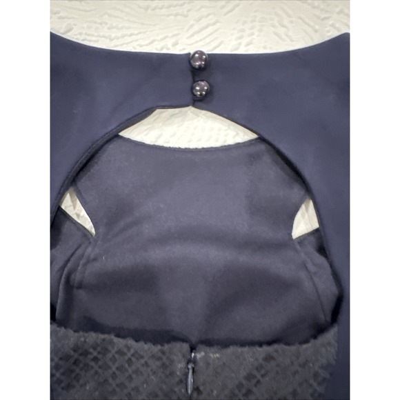 Cache Navy Blue Embroidered Contrast Knit Cutout Sheath Dress Sz 4 Keyhole Back - Picture 10 of 11